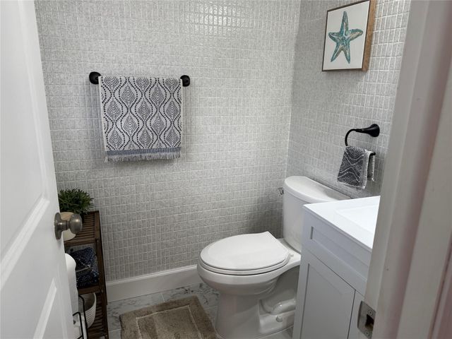 22 Abbey Ln 205, Delray Beach, FL 33446