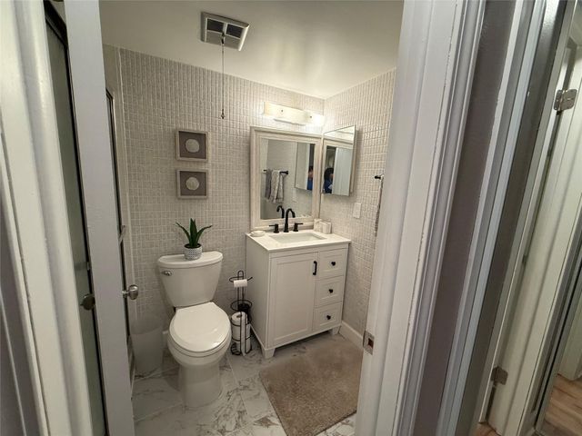 22 Abbey Ln 205, Delray Beach, FL 33446