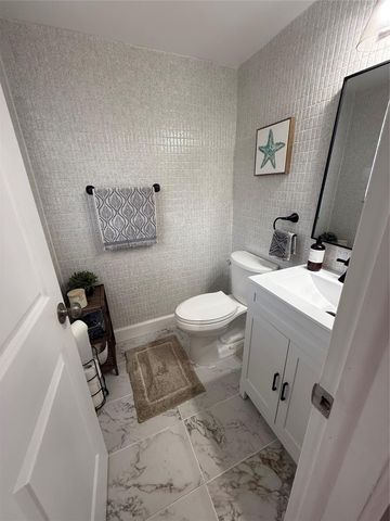 22 Abbey Ln 205, Delray Beach, FL 33446