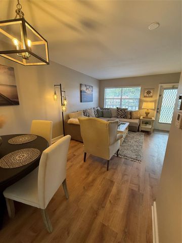 22 Abbey Ln 205, Delray Beach, FL 33446