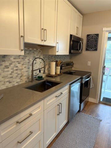 22 Abbey Ln 205, Delray Beach, FL 33446