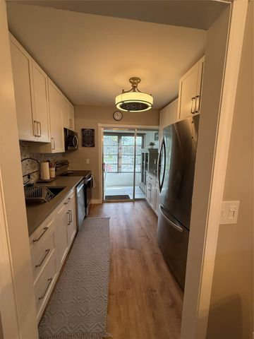 22 Abbey Ln 205, Delray Beach, FL 33446