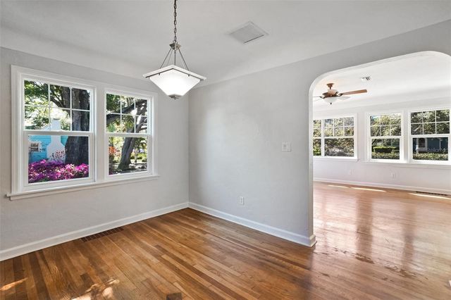 2301 7TH AVENUE N, St Petersburg, FL 33713