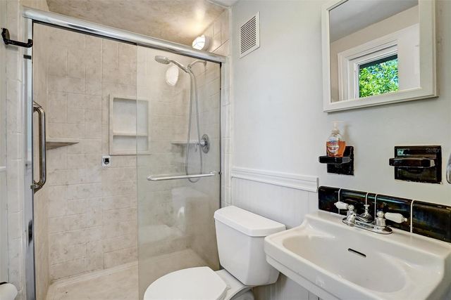 2301 7TH AVENUE N, St Petersburg, FL 33713