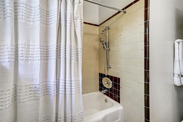 2301 7TH AVENUE N, St Petersburg, FL 33713