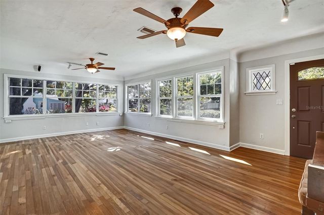 2301 7TH AVENUE N, St Petersburg, FL 33713