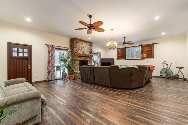 99 Sharon Road SW, Pataskala, OH 43062