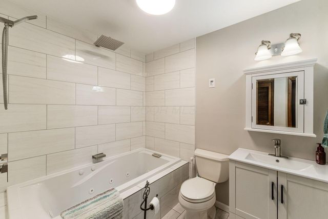 99 Sharon Road SW, Pataskala, OH 43062