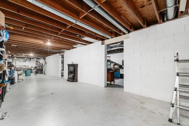 99 Sharon Road SW, Pataskala, OH 43062