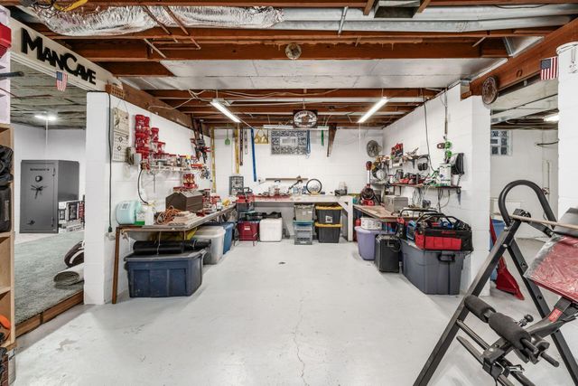 99 Sharon Road SW, Pataskala, OH 43062