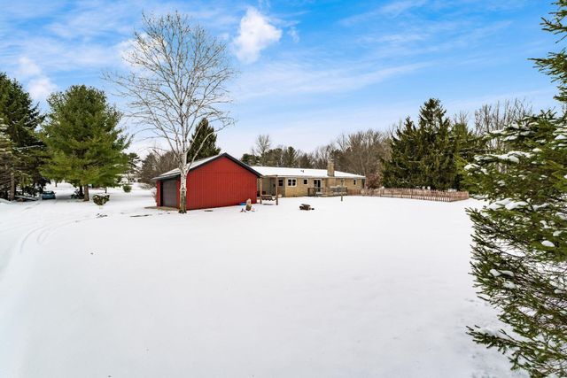 99 Sharon Road SW, Pataskala, OH 43062