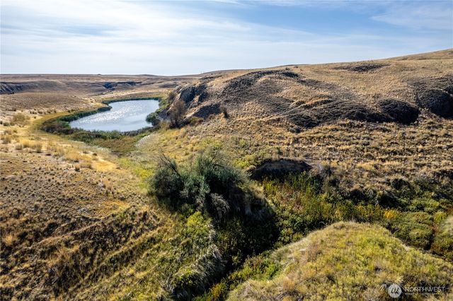 61 Dyer Hill Rd, Mansfield, WA 98830