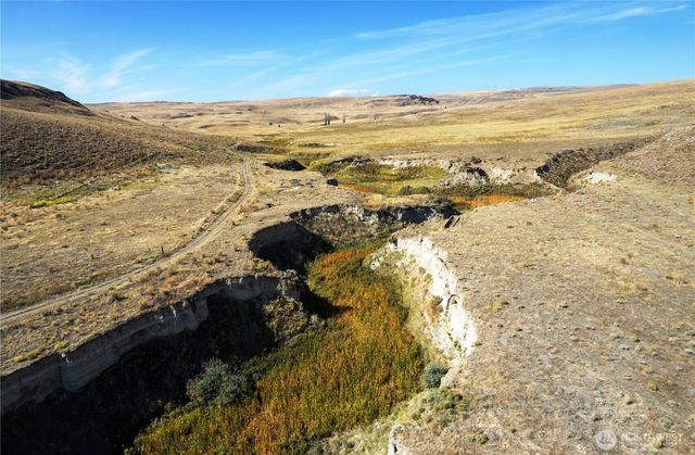 61 Dyer Hill Rd, Mansfield, WA 98830