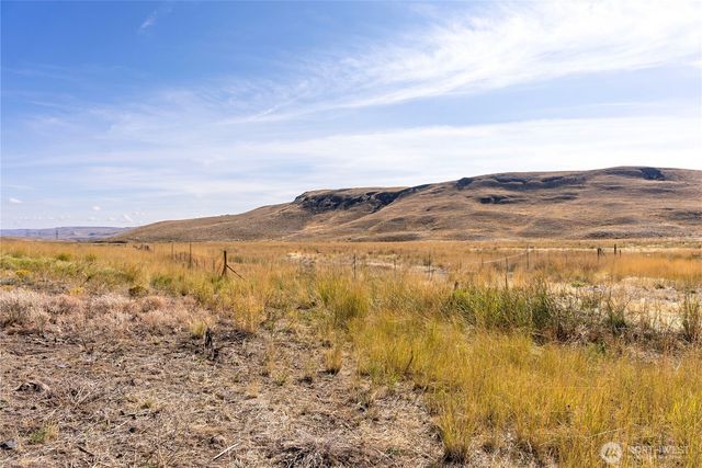 61 Dyer Hill Rd, Mansfield, WA 98830