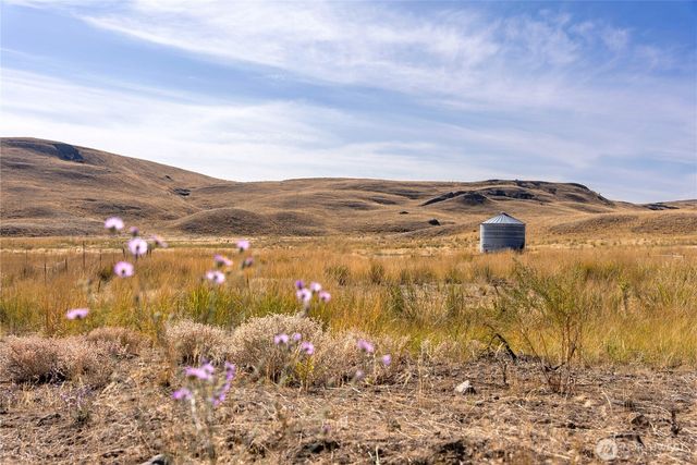 61 Dyer Hill Rd, Mansfield, WA 98830