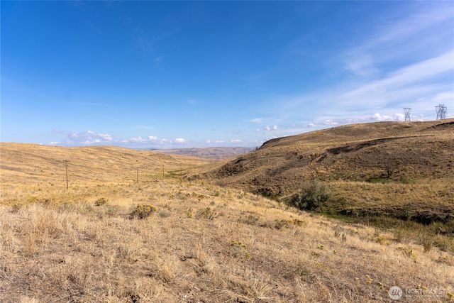 61 Dyer Hill Rd, Mansfield, WA 98830