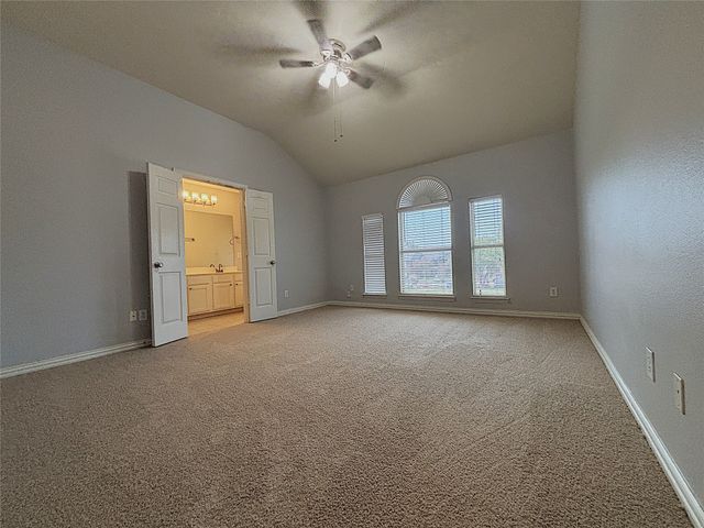 389 Ivan Drive, Lewisville, TX 75067