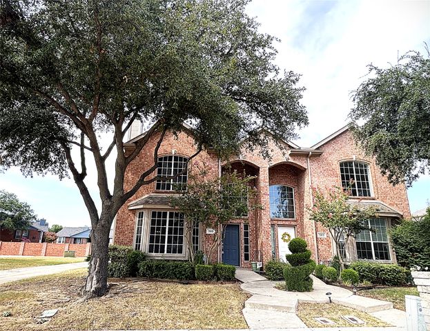 389 Ivan Drive, Lewisville, TX 75067