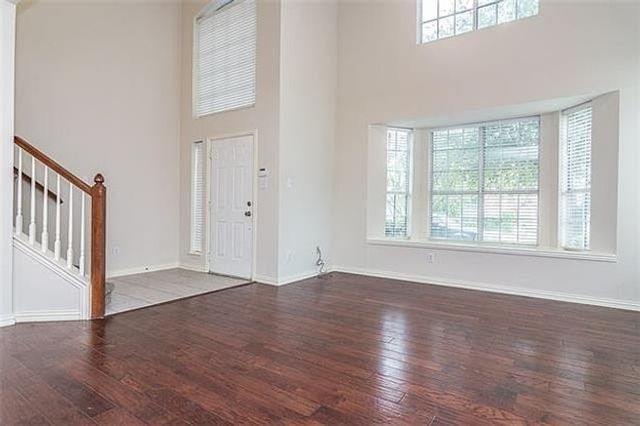 389 Ivan Drive, Lewisville, TX 75067