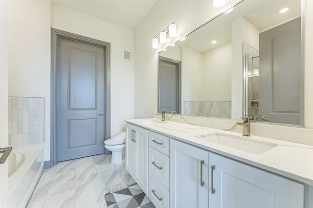 2700 Old Denton Road 4424, Carrollton, TX 75007