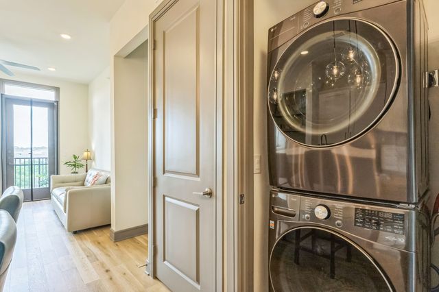 2700 Old Denton Road 4424, Carrollton, TX 75007