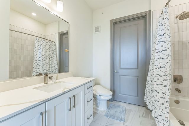 2700 Old Denton Road 4424, Carrollton, TX 75007