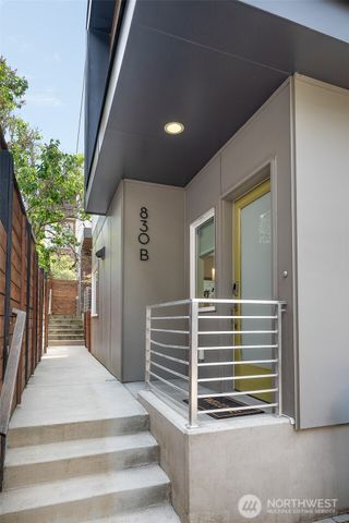 830 B 16th Ave, Seattle, WA 98122
