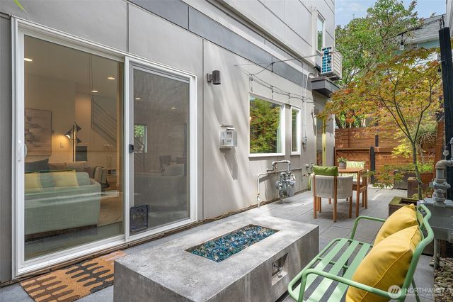 830 B 16th Ave, Seattle, WA 98122