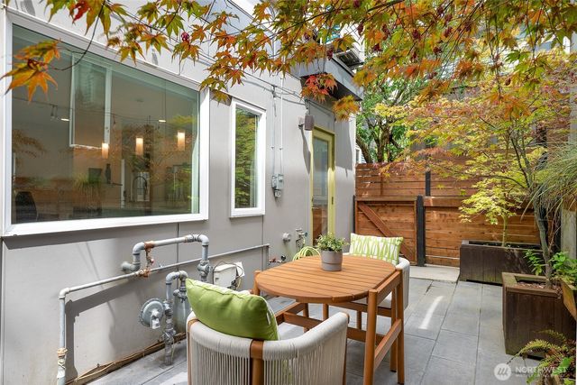 830 B 16th Ave, Seattle, WA 98122