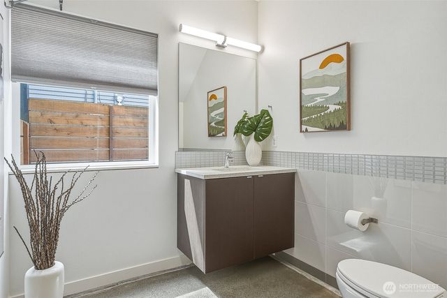 830 B 16th Ave, Seattle, WA 98122