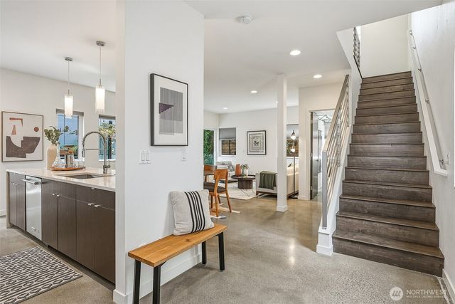 830 B 16th Ave, Seattle, WA 98122