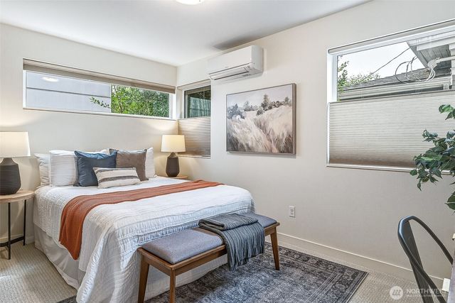 830 B 16th Ave, Seattle, WA 98122
