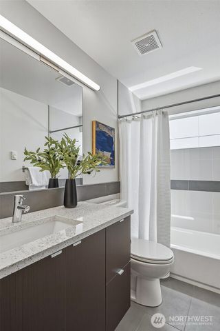 830 B 16th Ave, Seattle, WA 98122