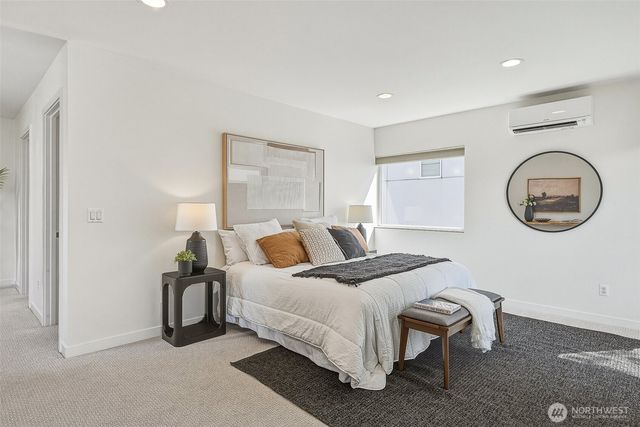 830 B 16th Ave, Seattle, WA 98122