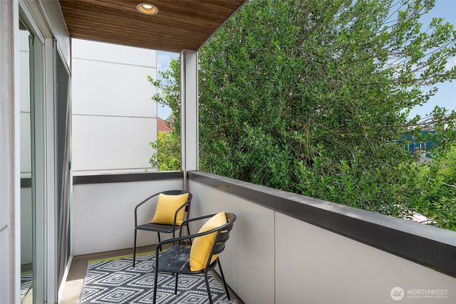 830 B 16th Ave, Seattle, WA 98122