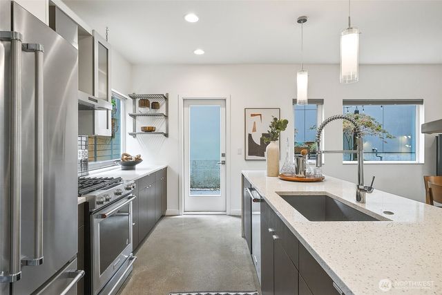 830 B 16th Ave, Seattle, WA 98122