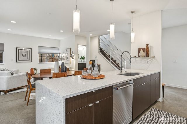 830 B 16th Ave, Seattle, WA 98122