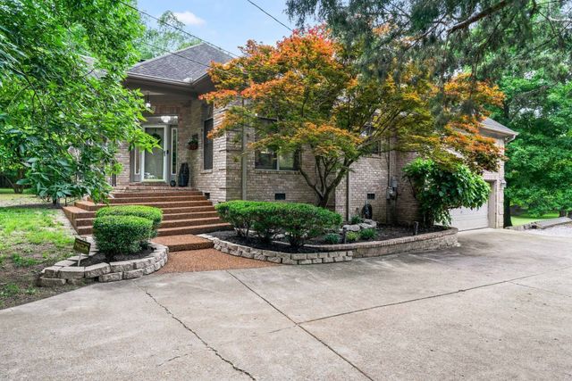 5544 S New Hope Rd, Hermitage, TN 37076