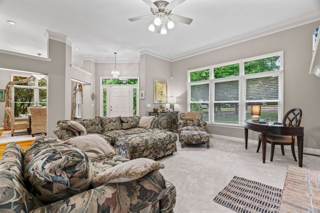 5544 S New Hope Rd, Hermitage, TN 37076