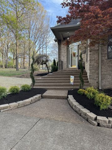 5544 S New Hope Rd, Hermitage, TN 37076