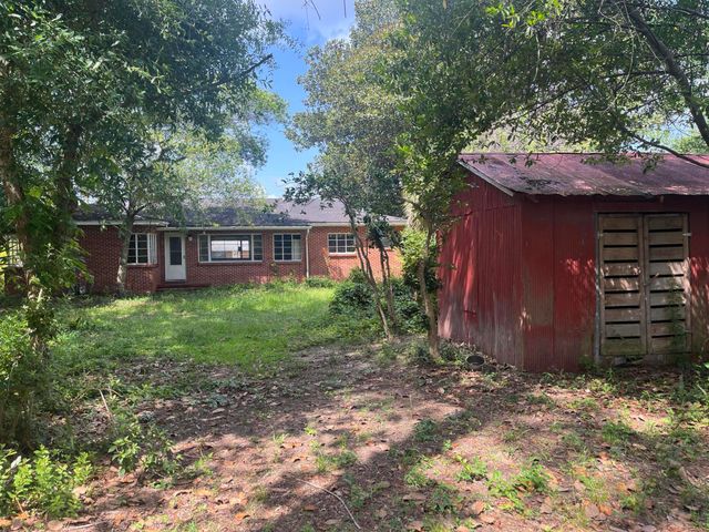 855 N Pearl Street, Crestview, FL 32536