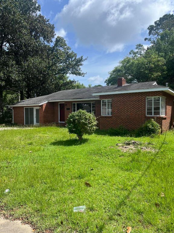 855 N Pearl Street, Crestview, FL 32536