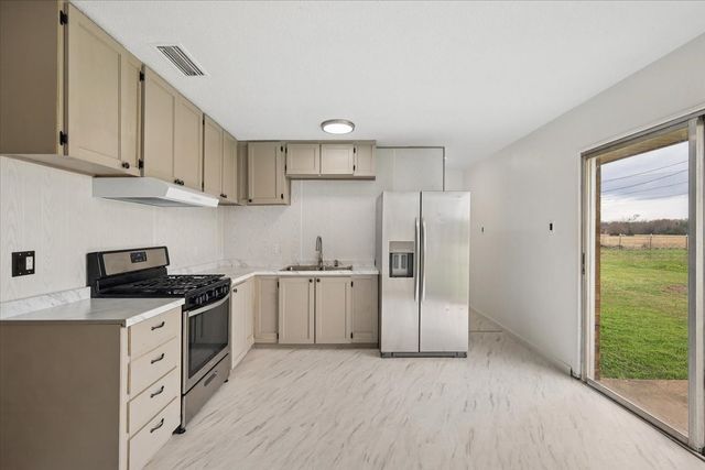 2114 Sunset Drive, Brookston, TX 75421