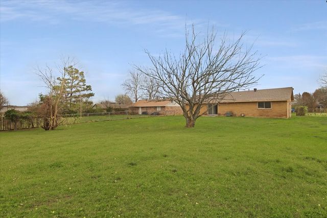 2114 Sunset Drive, Brookston, TX 75421