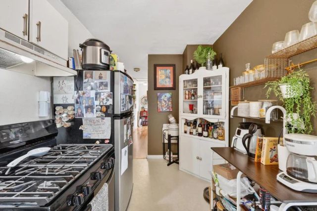 1530 E Appleton Street, Long Beach, CA 90802