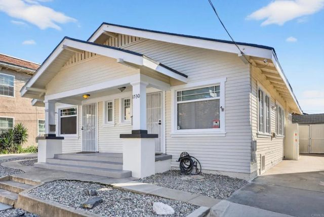 1530 E Appleton Street, Long Beach, CA 90802