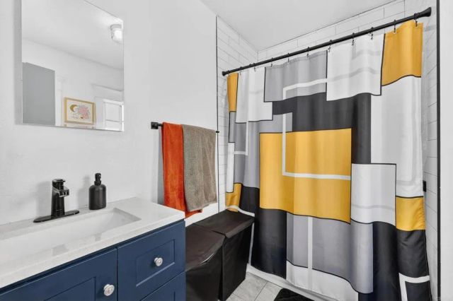 1530 E Appleton Street, Long Beach, CA 90802