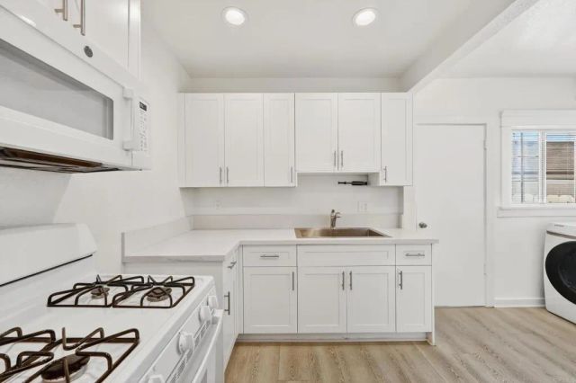 1530 E Appleton Street, Long Beach, CA 90802