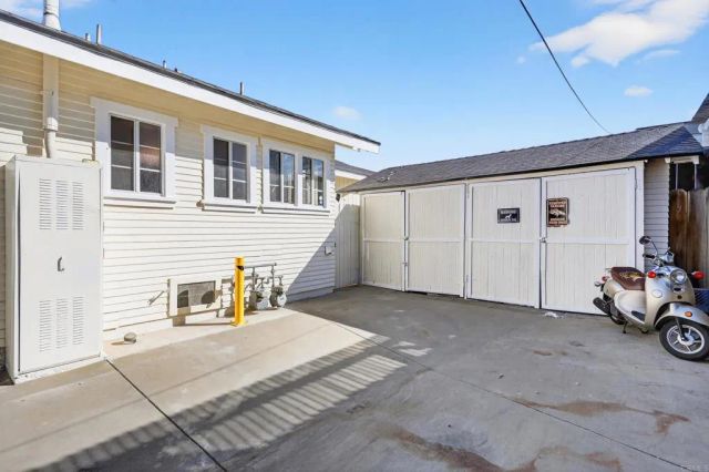 1530 E Appleton Street, Long Beach, CA 90802