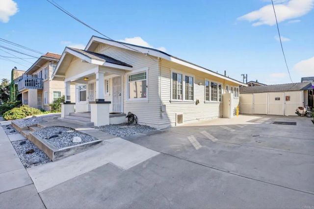 1530 E Appleton Street, Long Beach, CA 90802